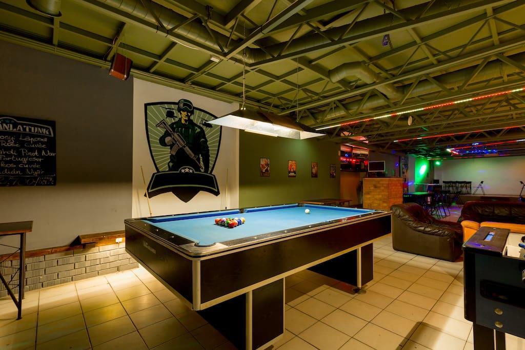 The Bachelor Bar - Bunker | Private Club Villa Budapest Eksteriør billede