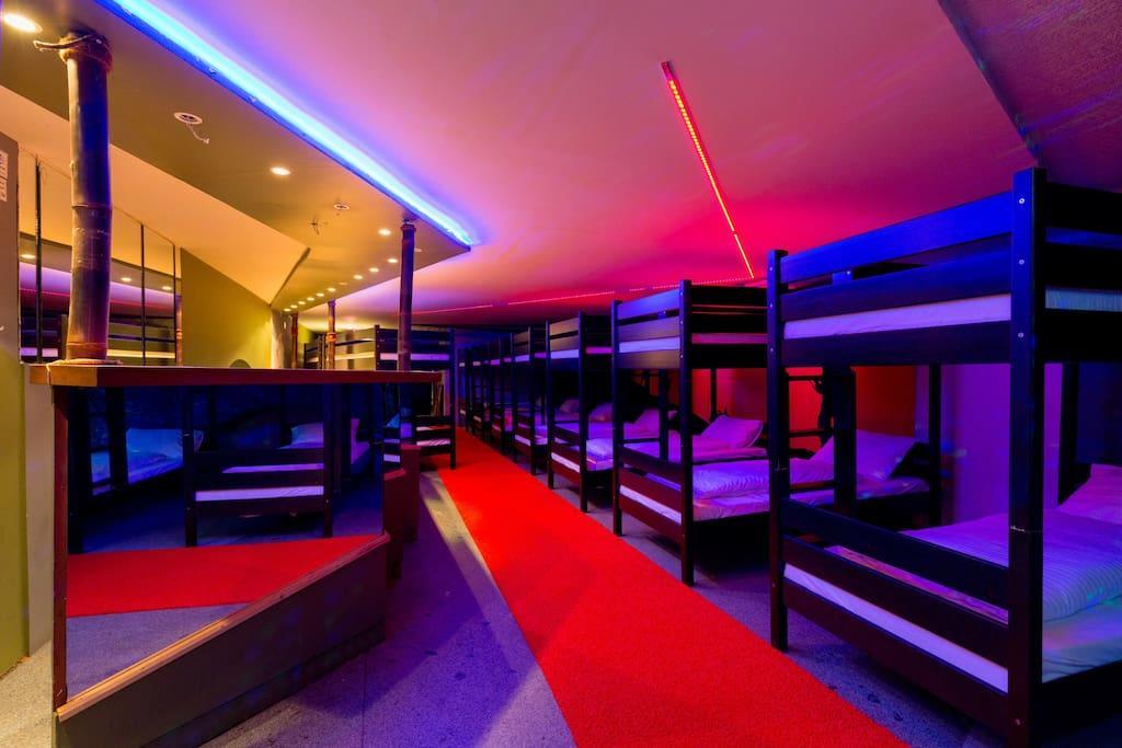 The Bachelor Bar - Bunker | Private Club Villa Budapest Eksteriør billede