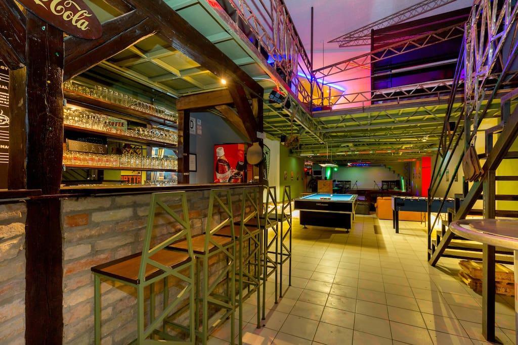 The Bachelor Bar - Bunker | Private Club Villa Budapest Eksteriør billede