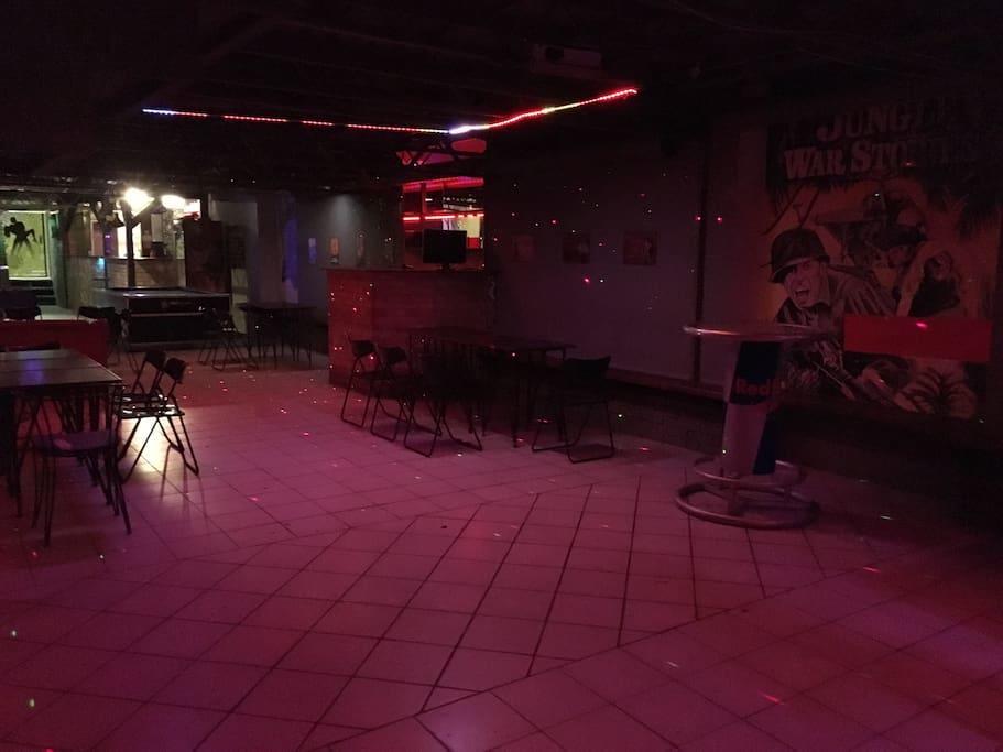 The Bachelor Bar - Bunker | Private Club Villa Budapest Eksteriør billede